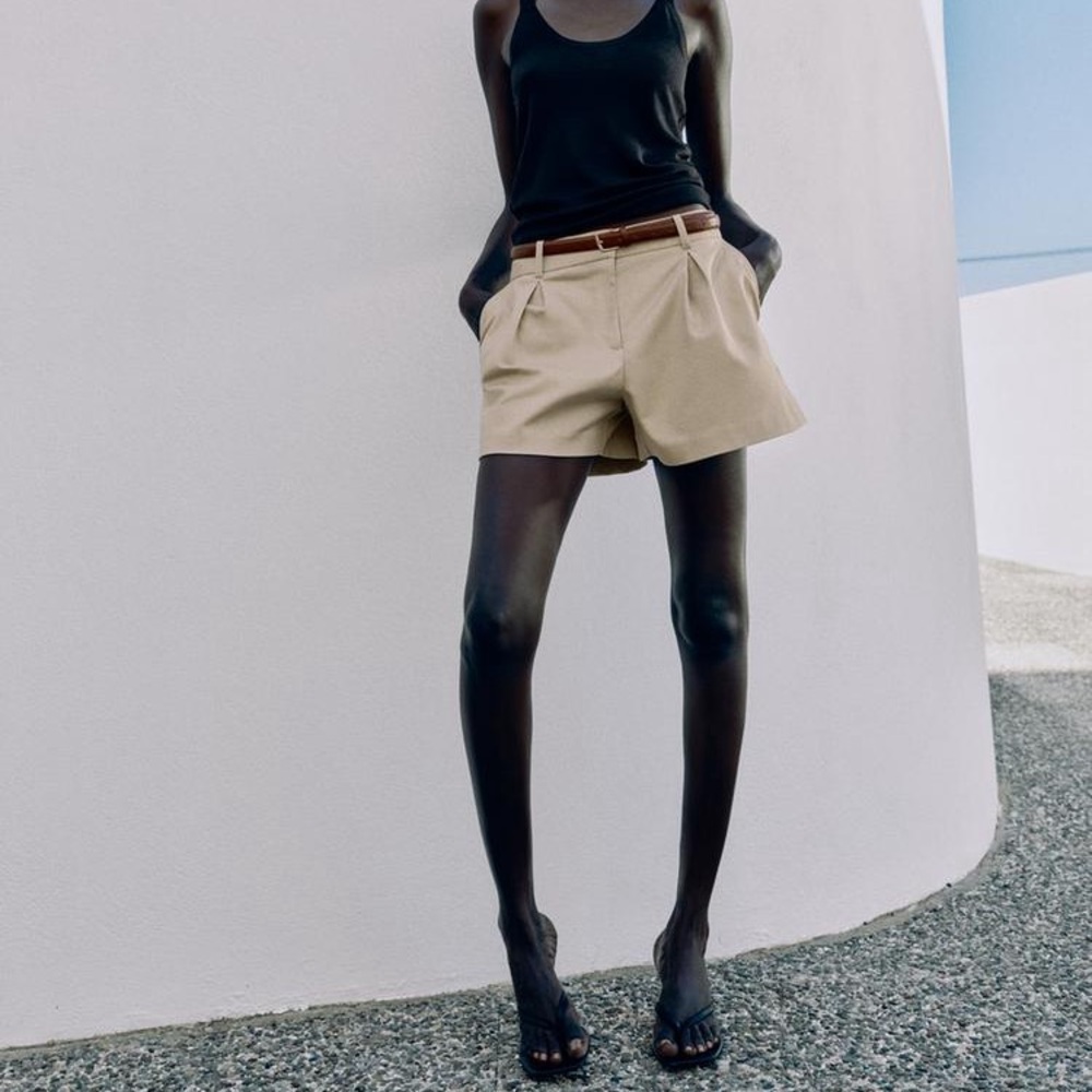 ZARA PLEATED KHAKI SHORTS - Picture 1 of 5